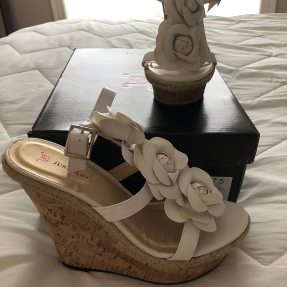 JustFab Flower Wedges - Picture 3 of 5